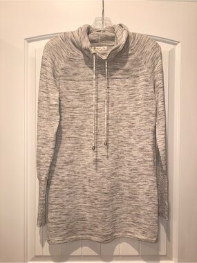 Dakini Marled Light Gray Cowl Neck Sweater